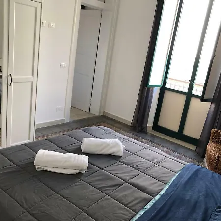 Trapani Apartments * Трапани